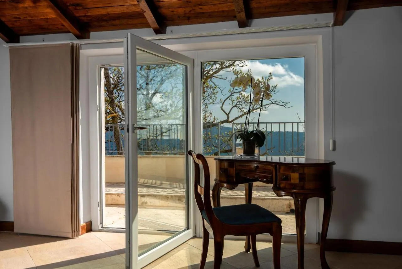 La Locanda Del Pontefice - Luxury Country House Marino 4*,  Italy