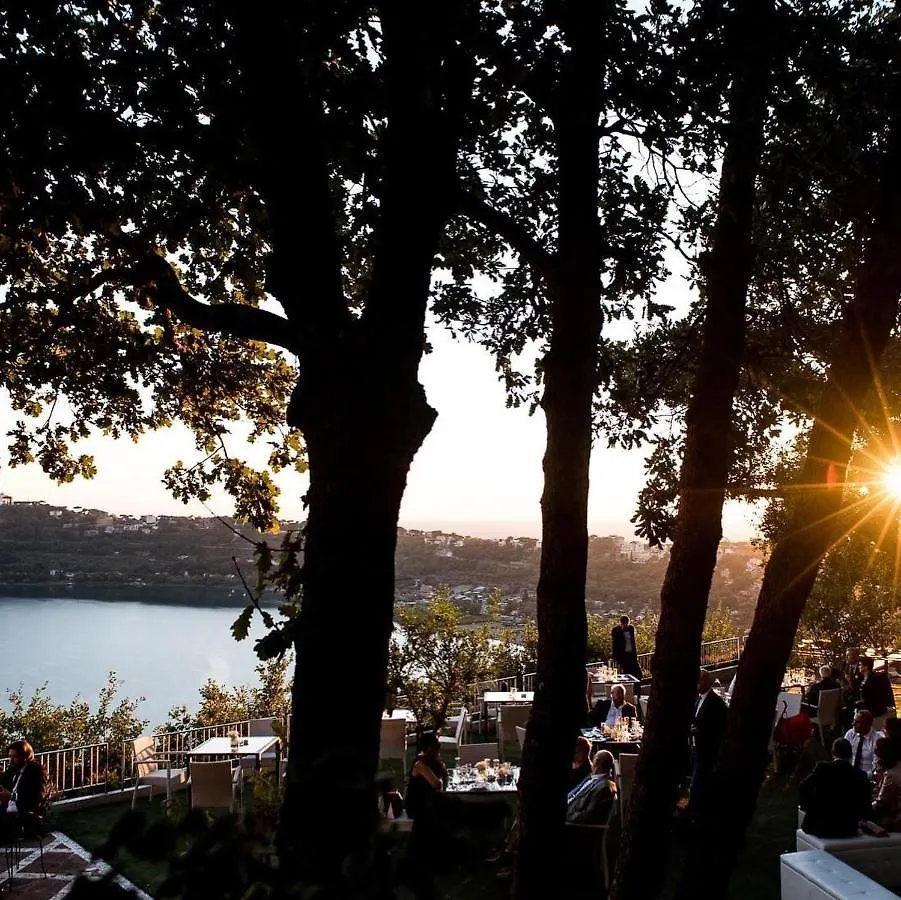La Locanda Del Pontefice - Luxury Country House Marino 4*,